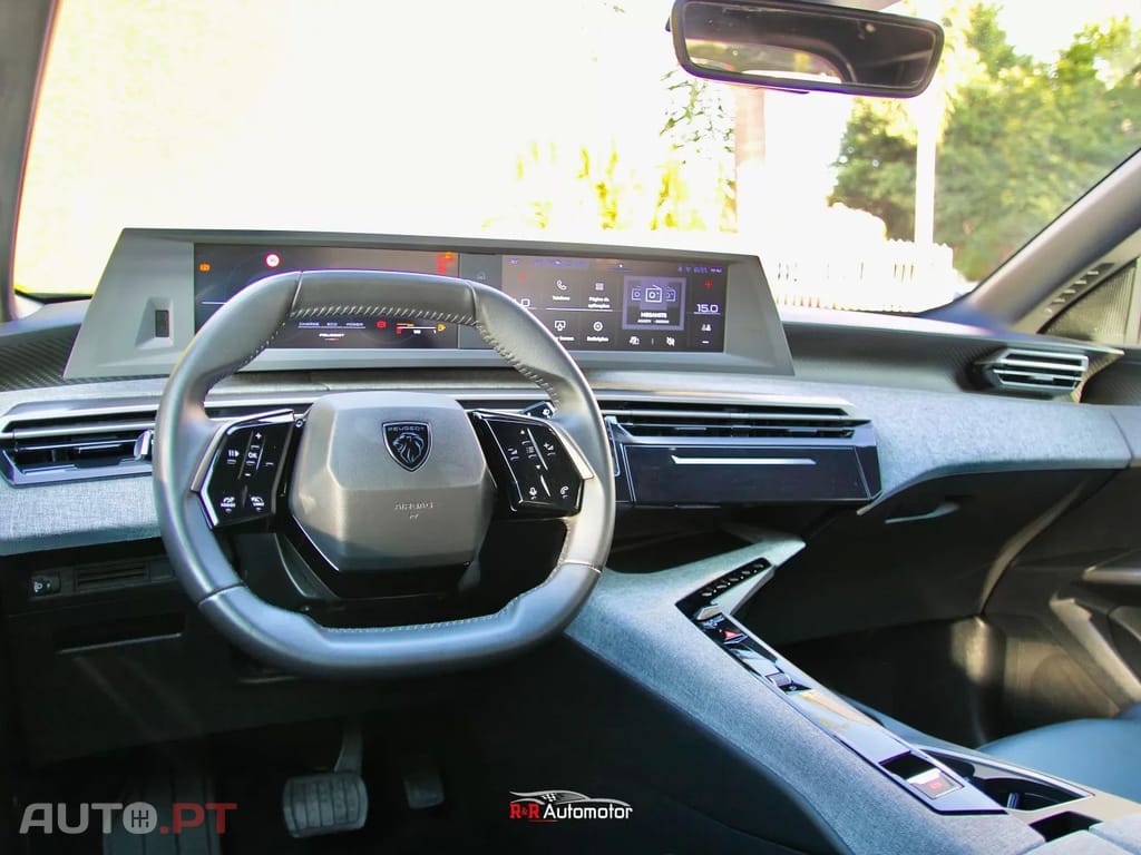 Peugeot 5008 1.2 Hybrid Allure e-DCS6