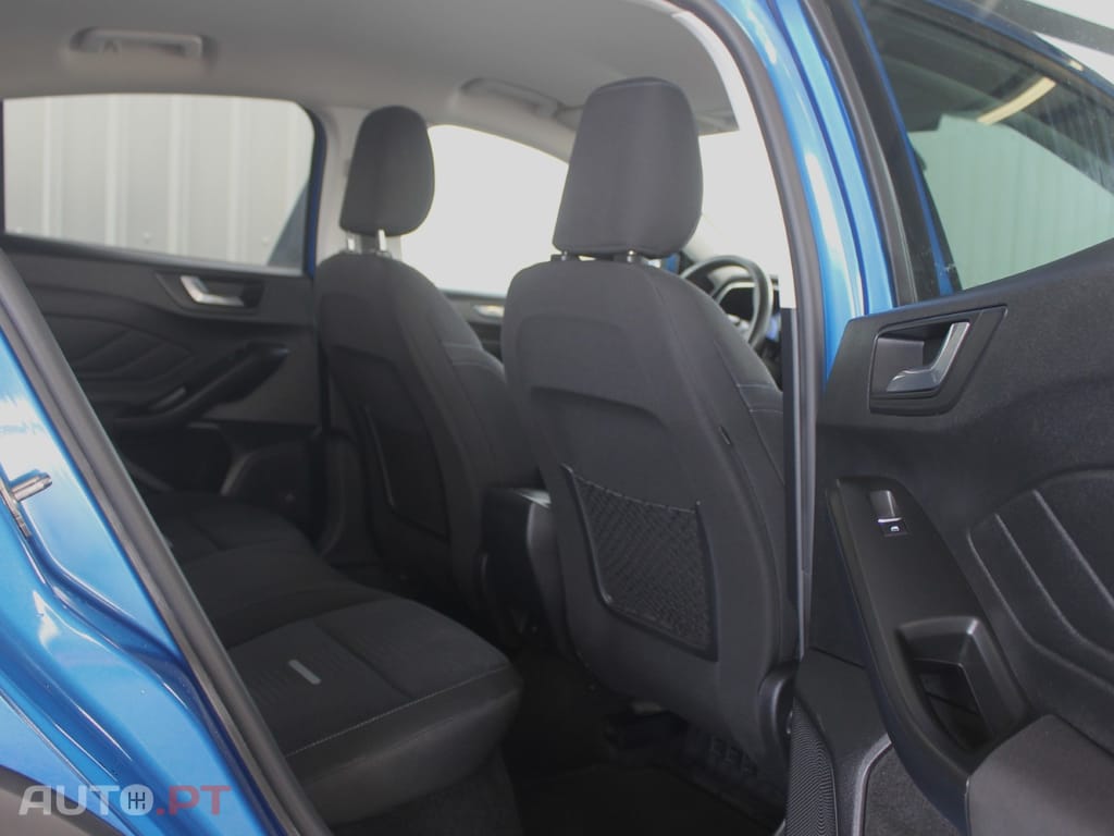 Ford Focus 1.0 EcoBoost MHEV Active X