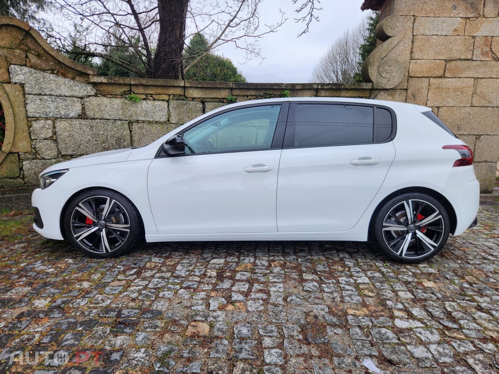 Peugeot 308 1.5 BlueHDi Business Line