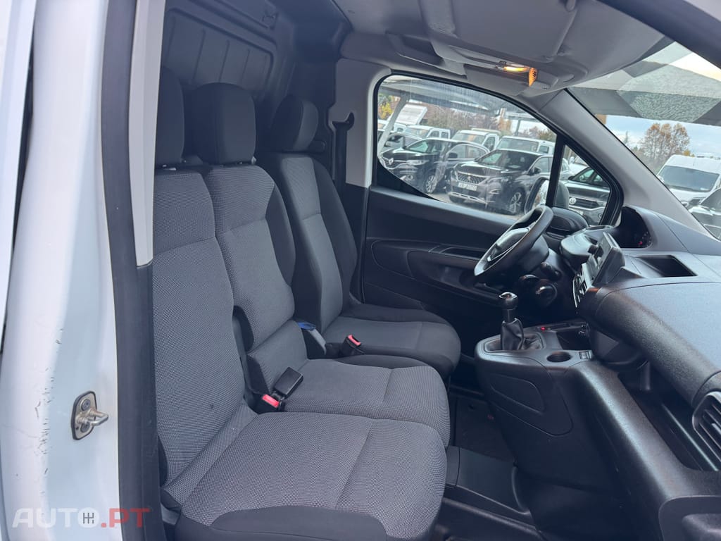 Peugeot Partner 1.6 BlueHDi L1 Premium 3L