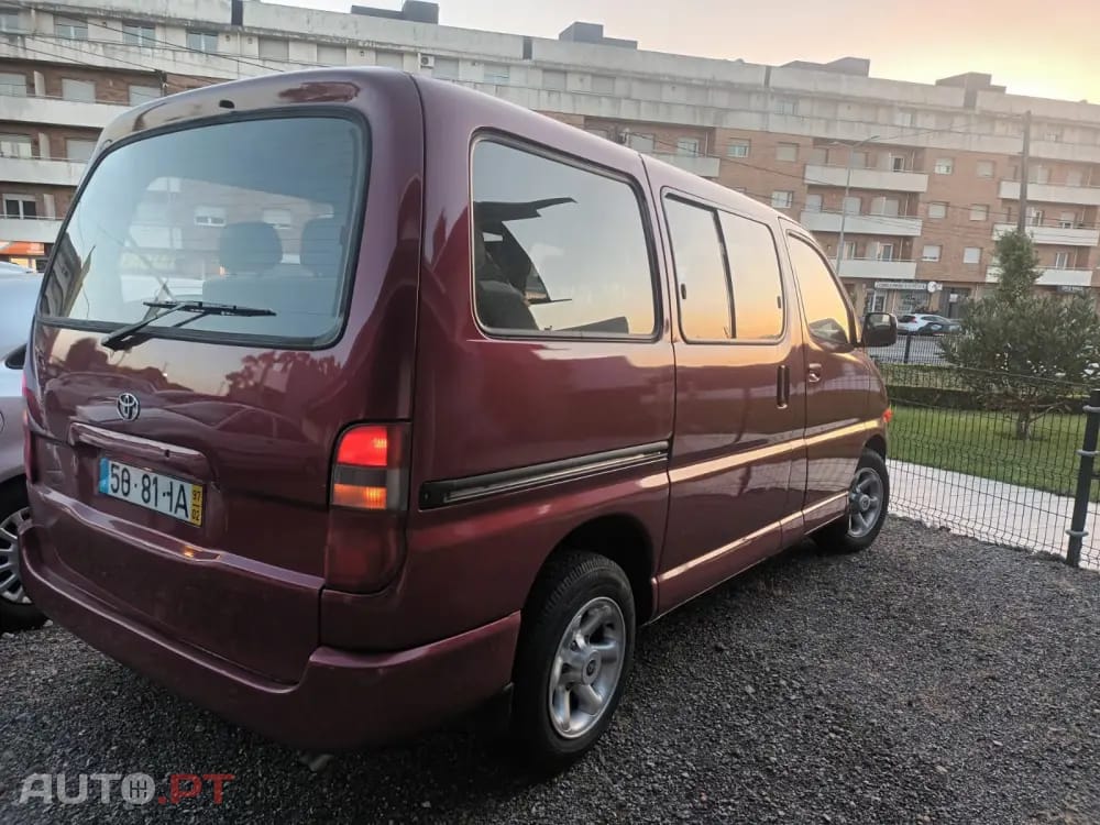 Toyota HiAce 2.4 D LXH12LB