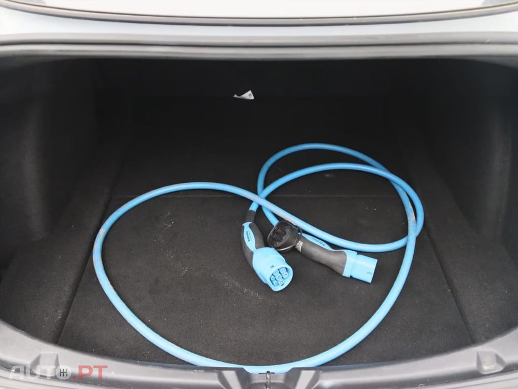 Tesla Model 3 Standard RWD Plus 90%