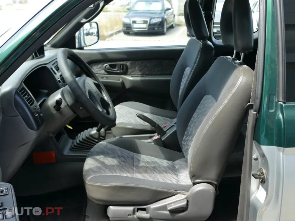 Mitsubishi L200 2.5 TD Strakar CD