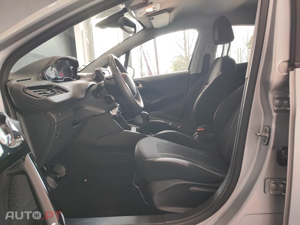 Peugeot 208 1.4HDI ACTIVE