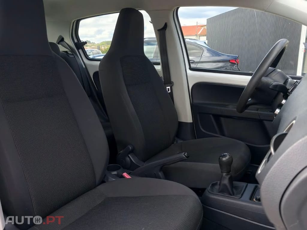 Volkswagen Up! 1.0 Take