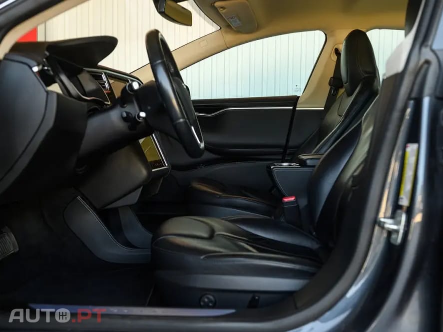 Tesla Model S Dual Motor AWD