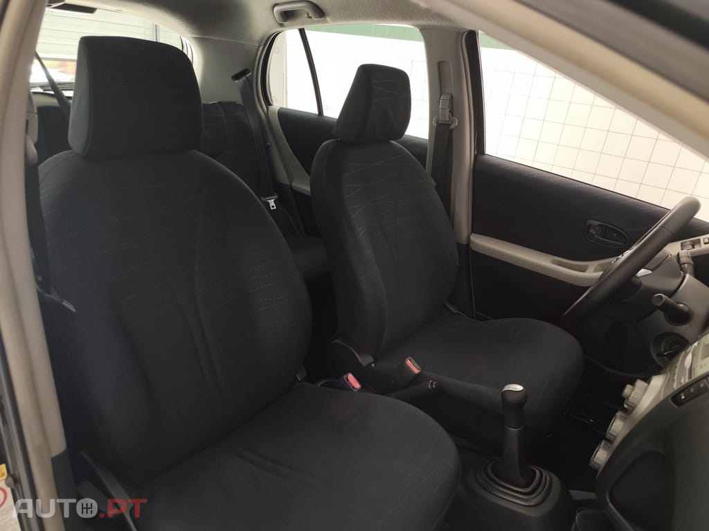 Toyota Yaris 1.0 VVT-i AC