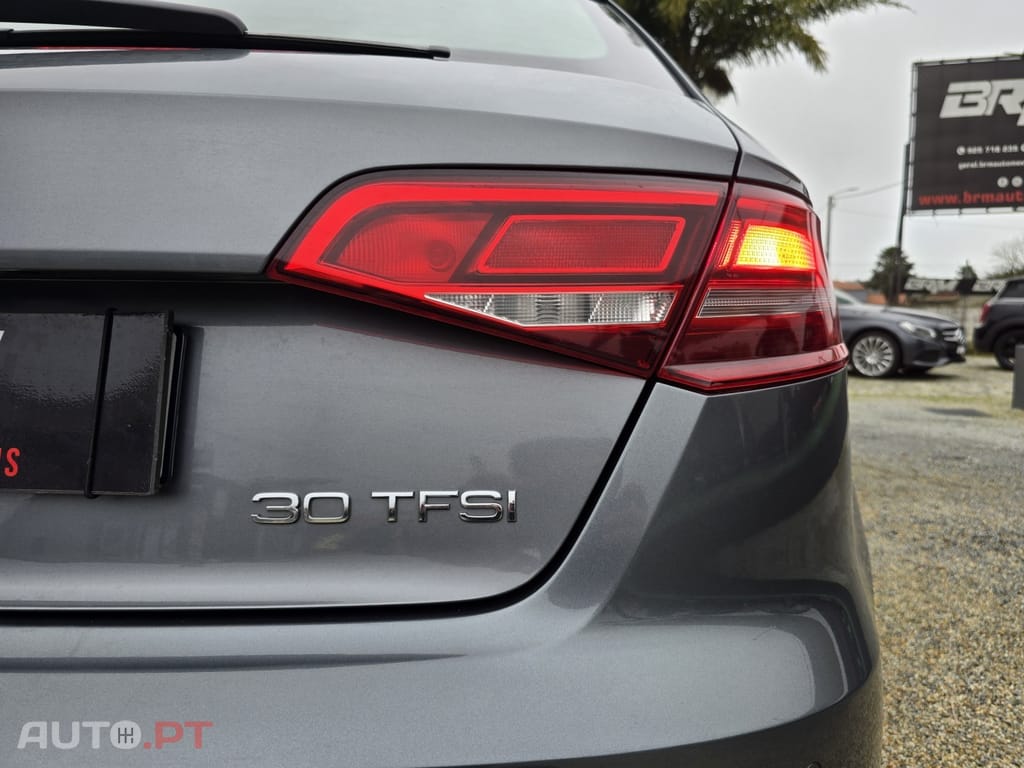 Audi A3 30 TFSI STRONIC