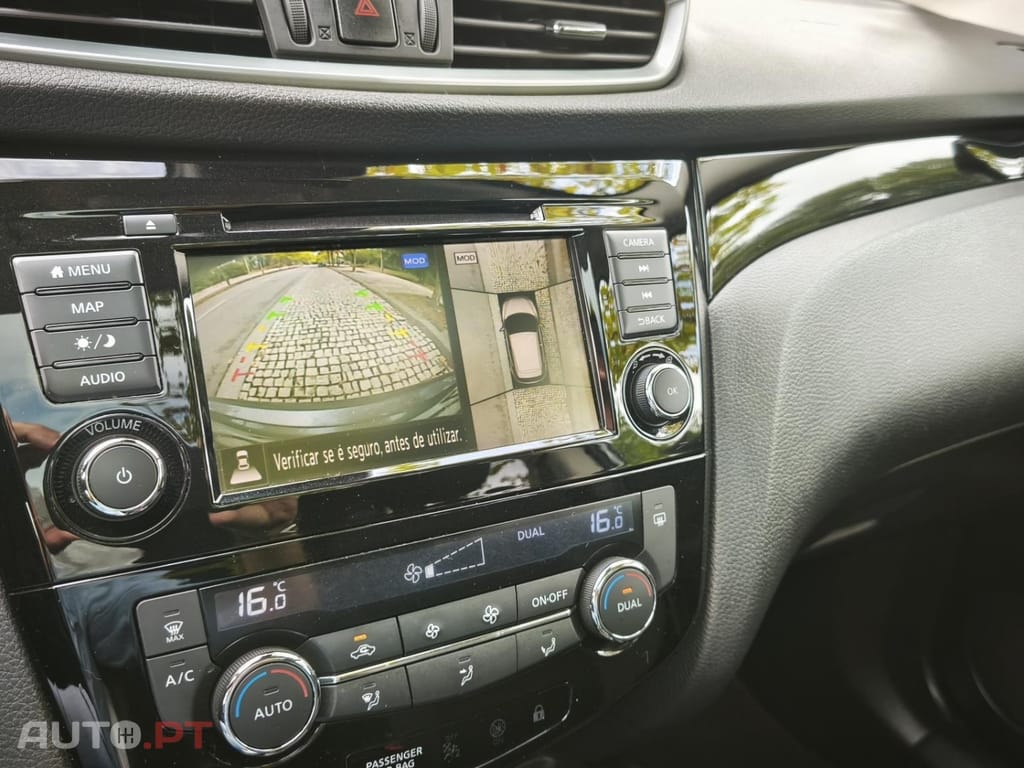 Nissan Qashqai 1.3 DIG-T N-Connecta J18 Led
