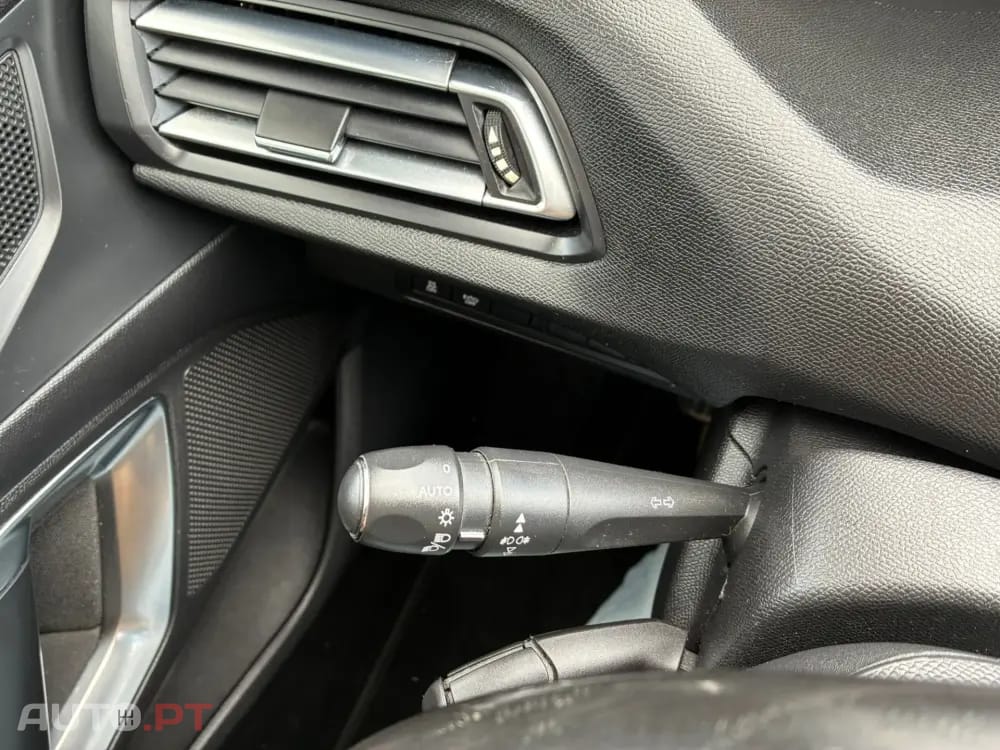 Peugeot 308 1.6 BlueHDi Allure J17