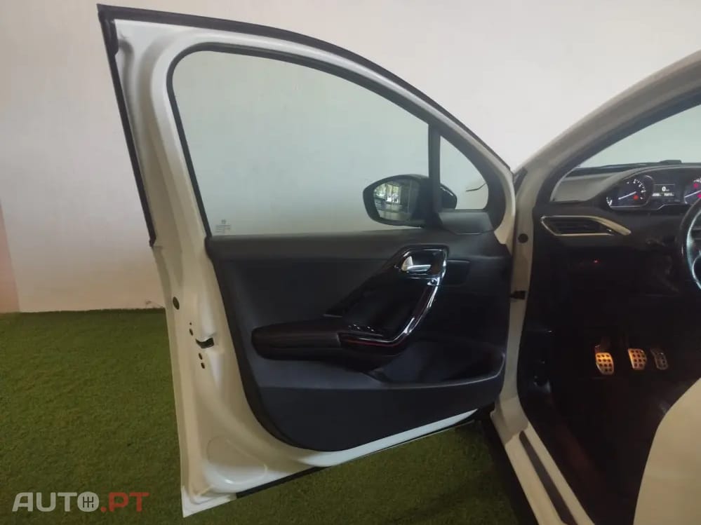 Peugeot 2008 1.2 PureTech GT Line
