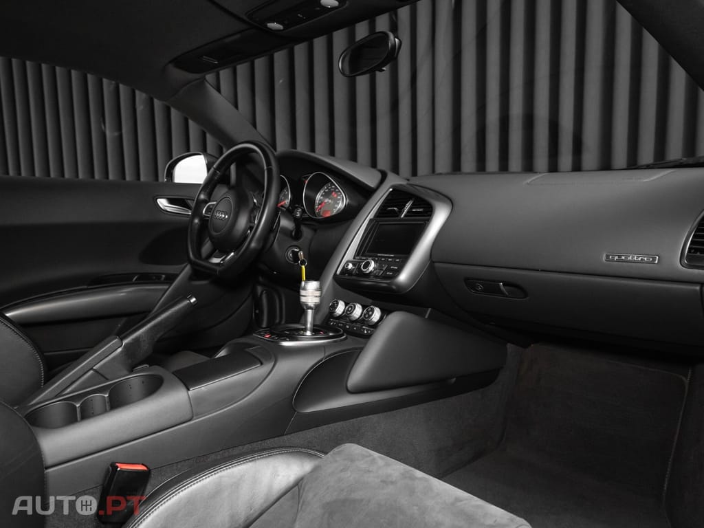 Audi R8 4.2 FSI quattro R tronic