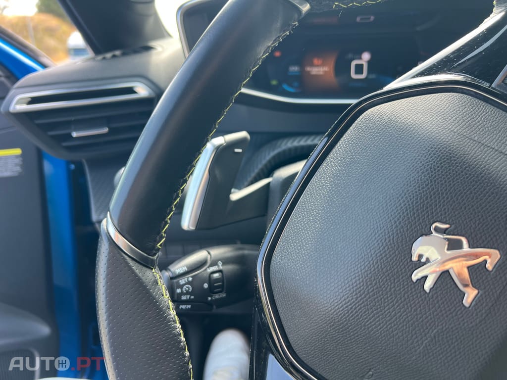 Peugeot 208 1.2 PureTech GT Line EAT8