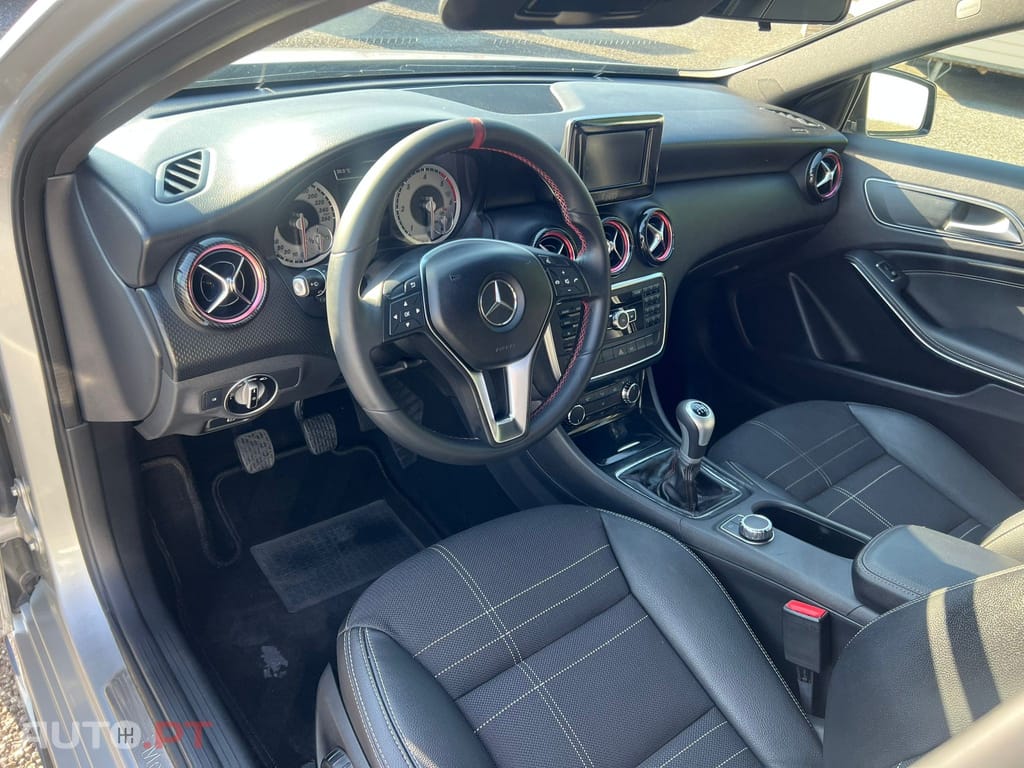 Mercedes-Benz A 180 d AMG Line