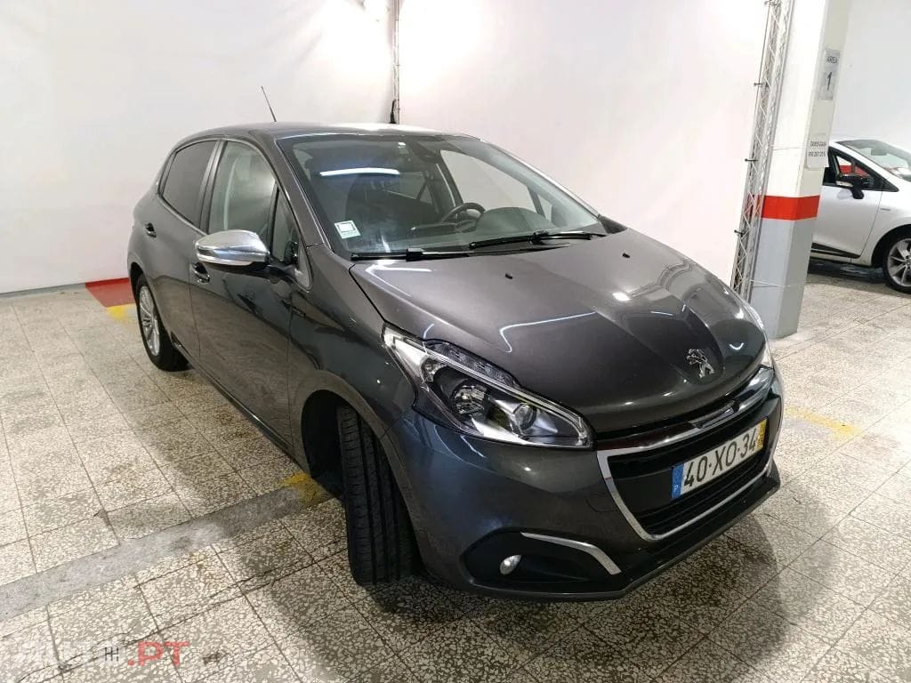 Peugeot 208 1.2 PureTech Signature