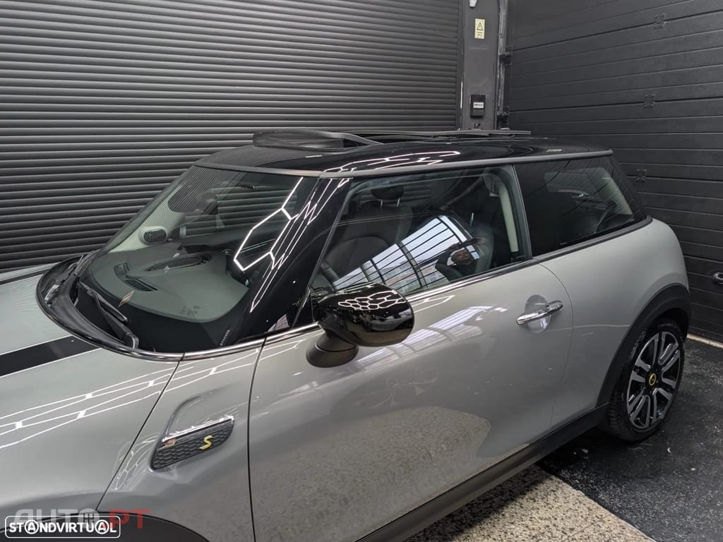 MINI Cooper Cooper SE Premium Extra Essential