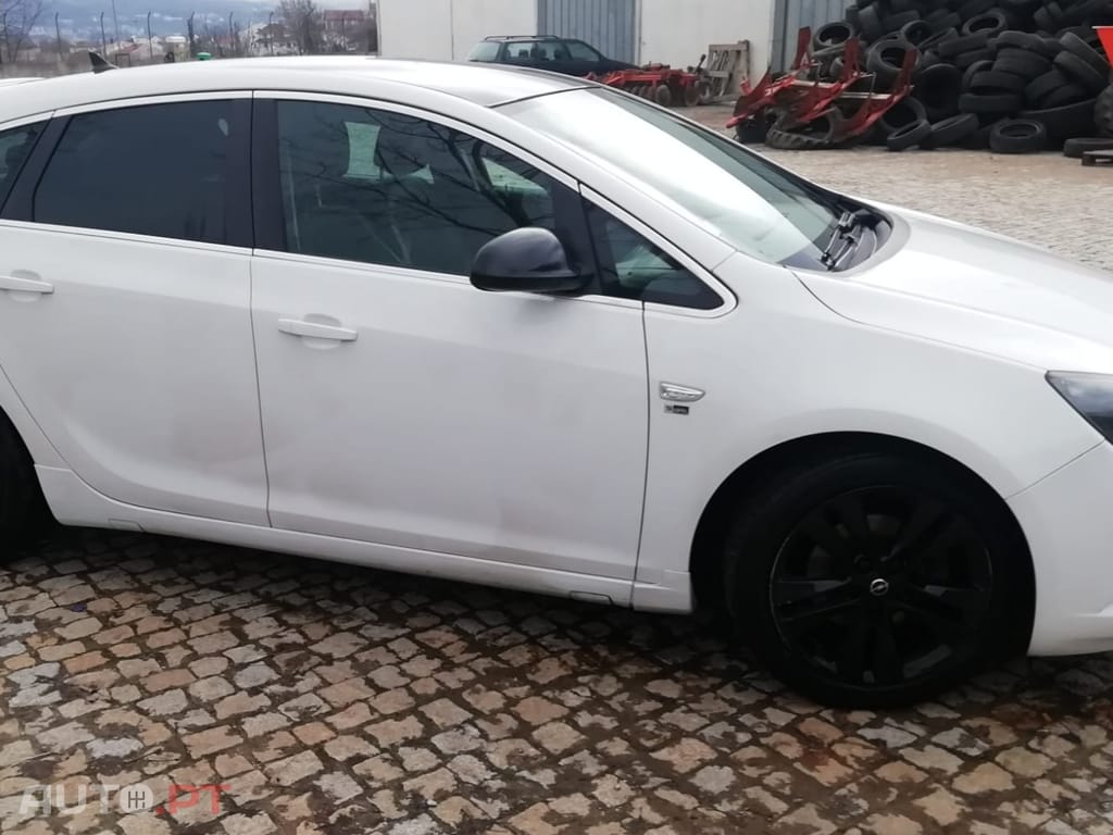 Opel Astra J
