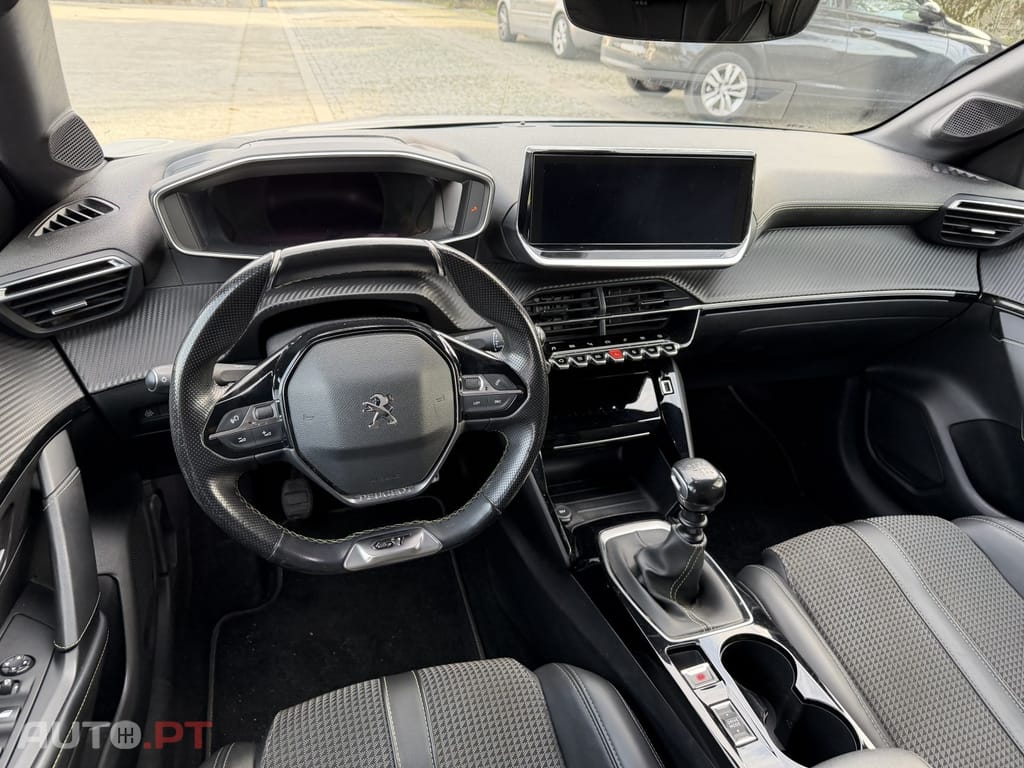 Peugeot 208 1.2 PureTech GT