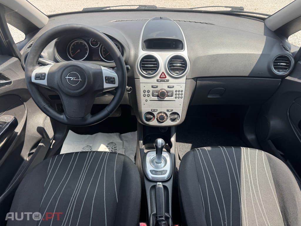 Opel Corsa 1.2 Enjoy Easytronic