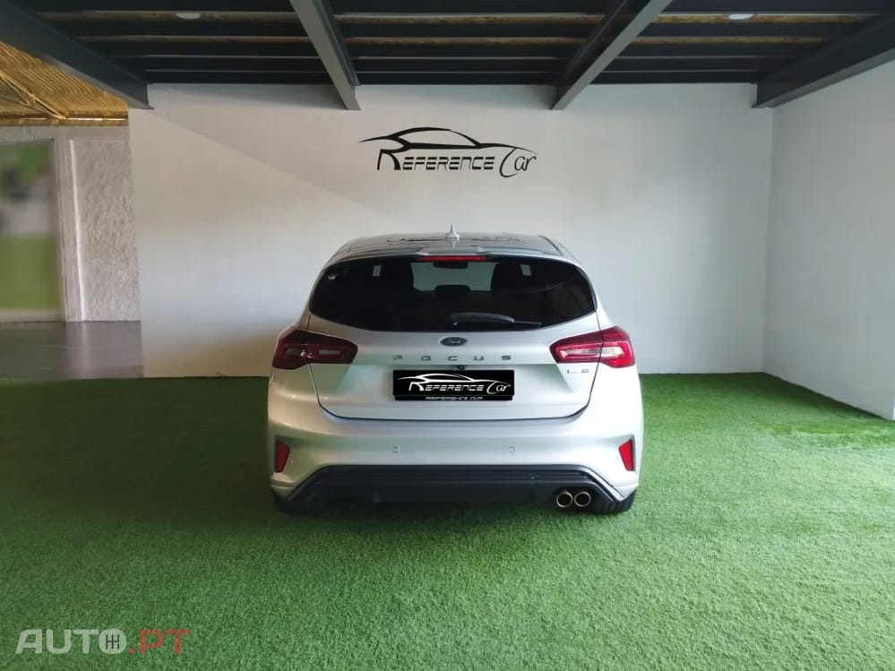 Ford Focus EcoBoost ST-Line Hybrid