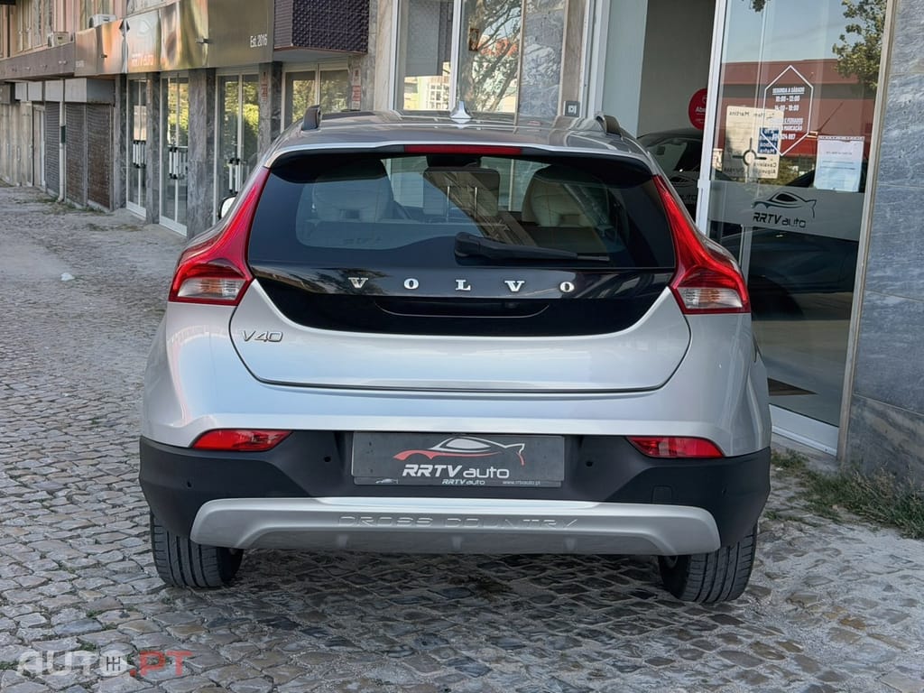 Volvo V40 Cross Country 1.6 D2 Momentum