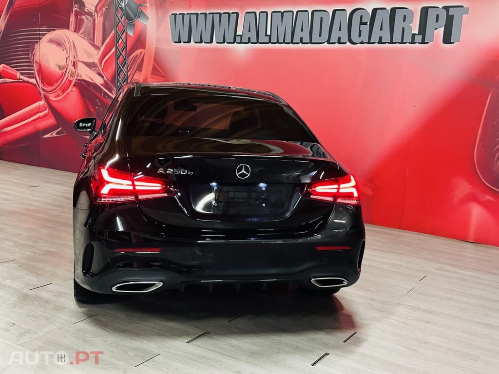 Mercedes-Benz A 250 e AMG Line