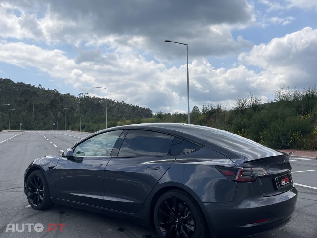 Tesla Model 3 Long Range Tração Integral