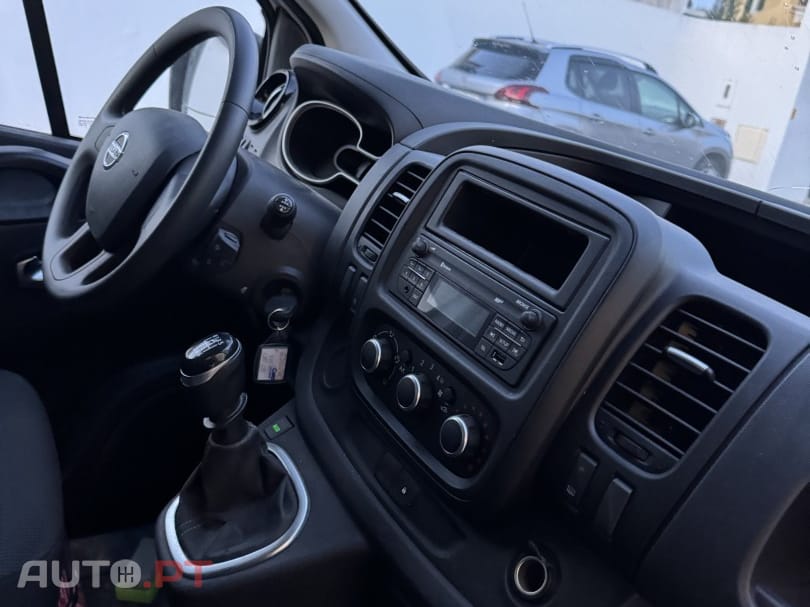 Nissan NV300 2.0 dCi L2H1 1.2T Comfort