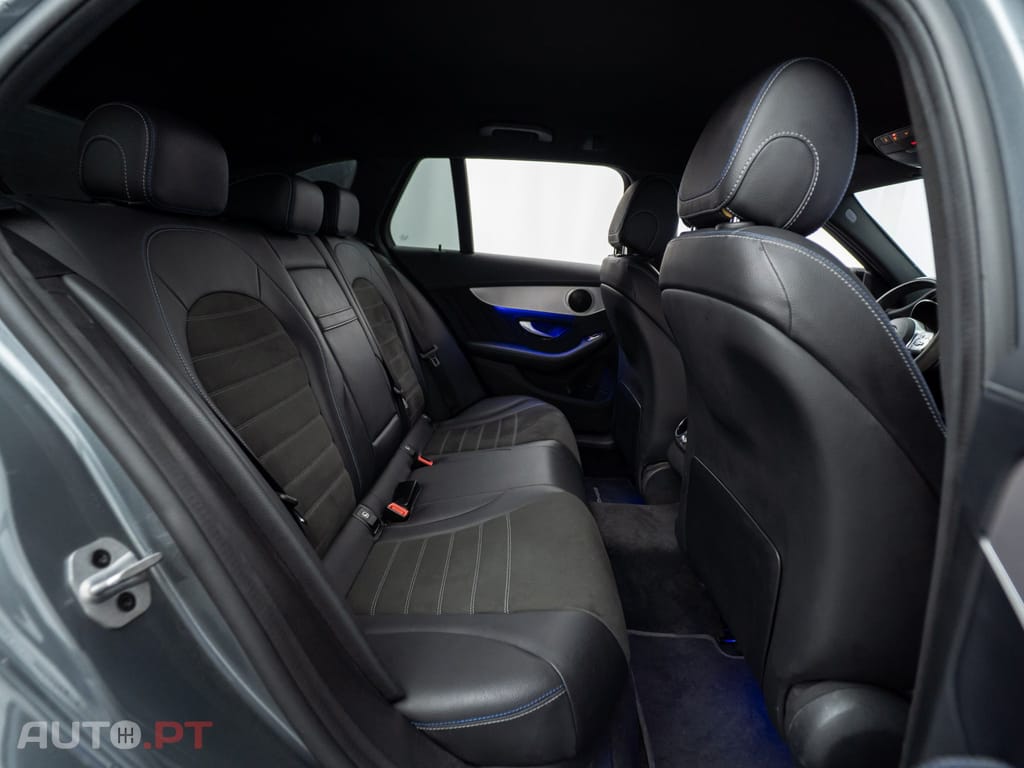 Mercedes-Benz C 300 de AMG Line