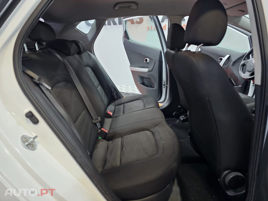 Kia Ceed 1.4 CRDi EX