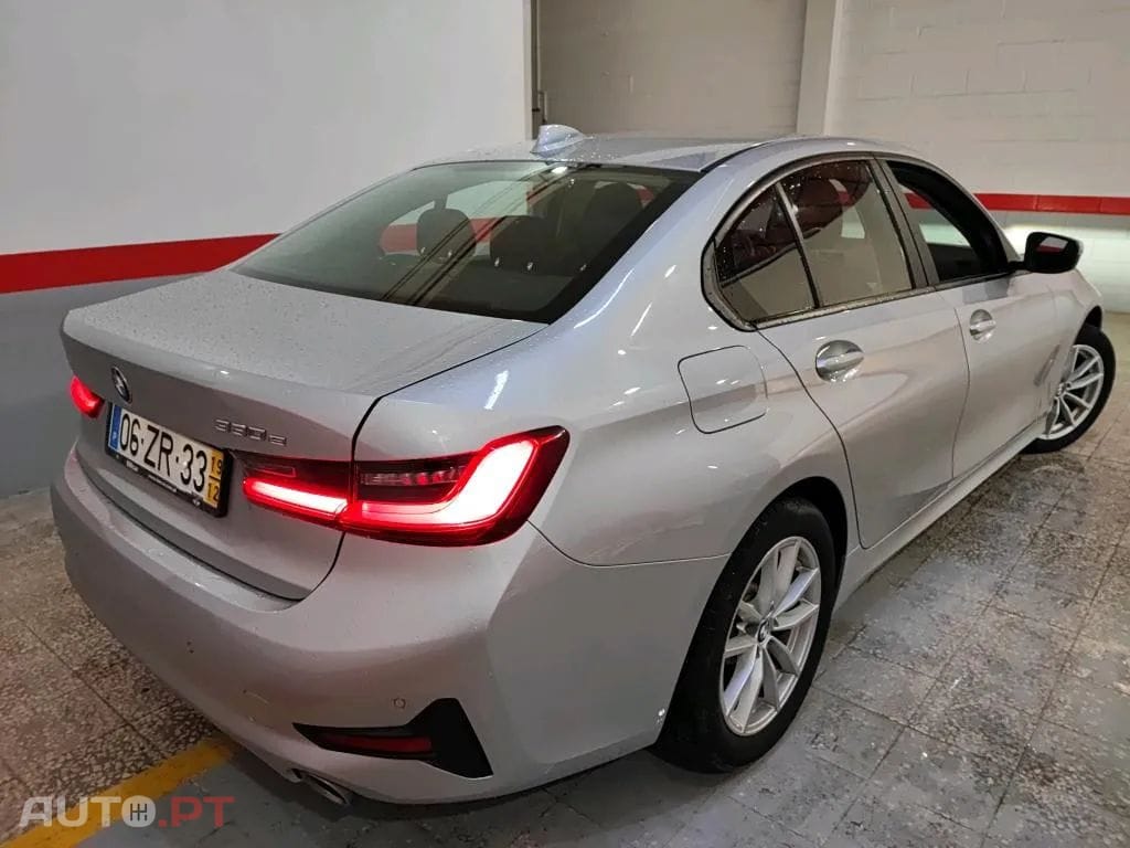 BMW 330 e Auto