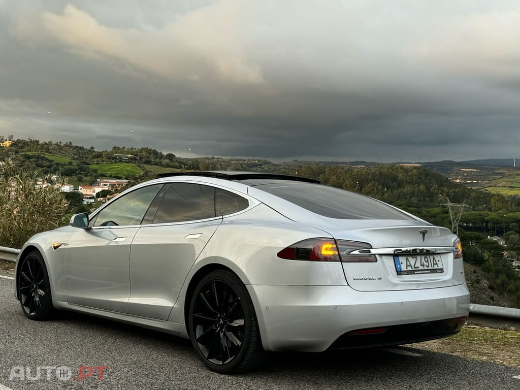 Tesla Model S 75D