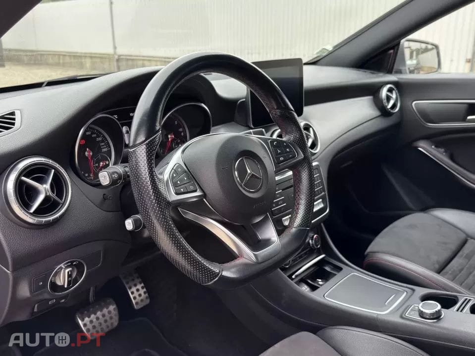 Mercedes-Benz CLA 200 d Shooting Brake AMG Line Aut.