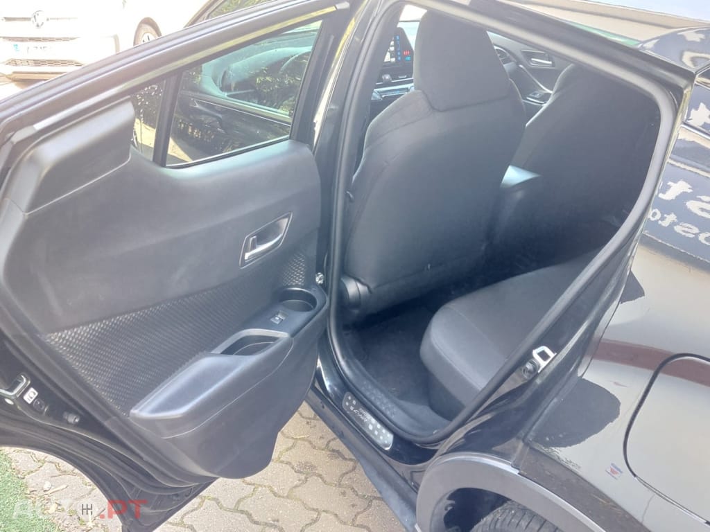 Toyota C-HR 1.8 Hybrid Exclusive