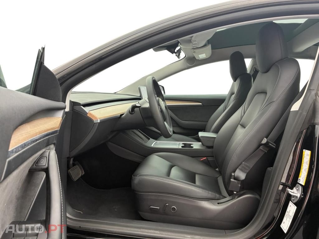 Tesla Model 3 Standard Range Plus RWD