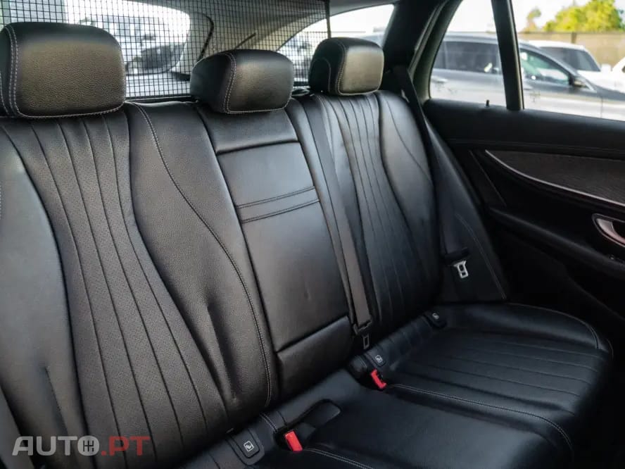 Mercedes-Benz E 300 de 9G-TRONIC AMG Line