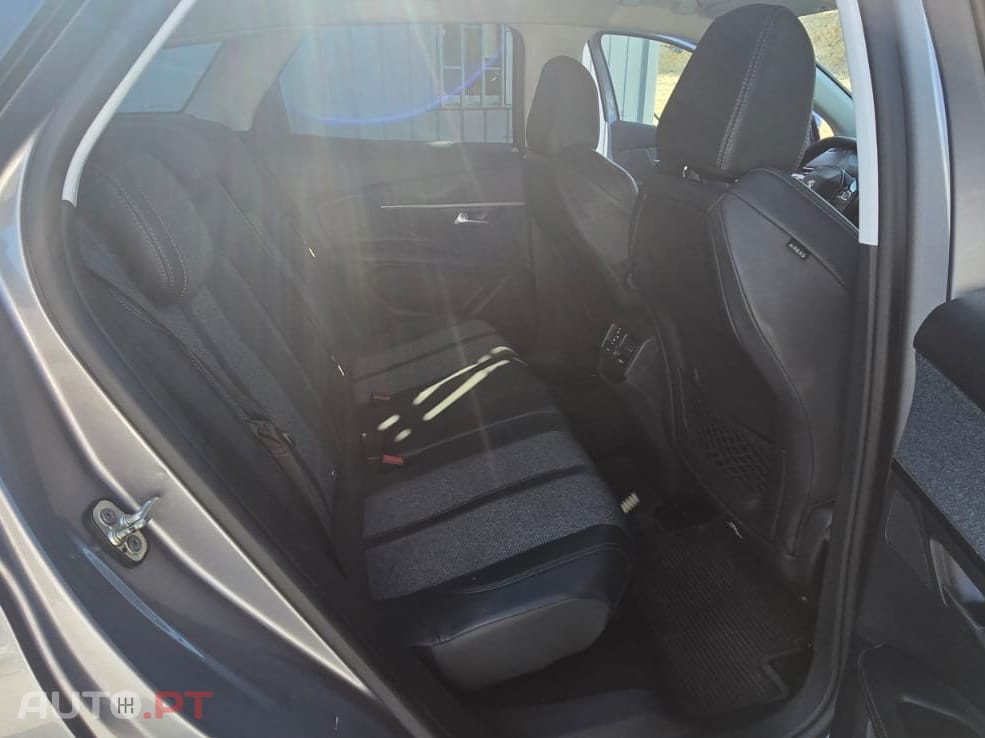 Peugeot 3008 1.5 BlueHDi Allure