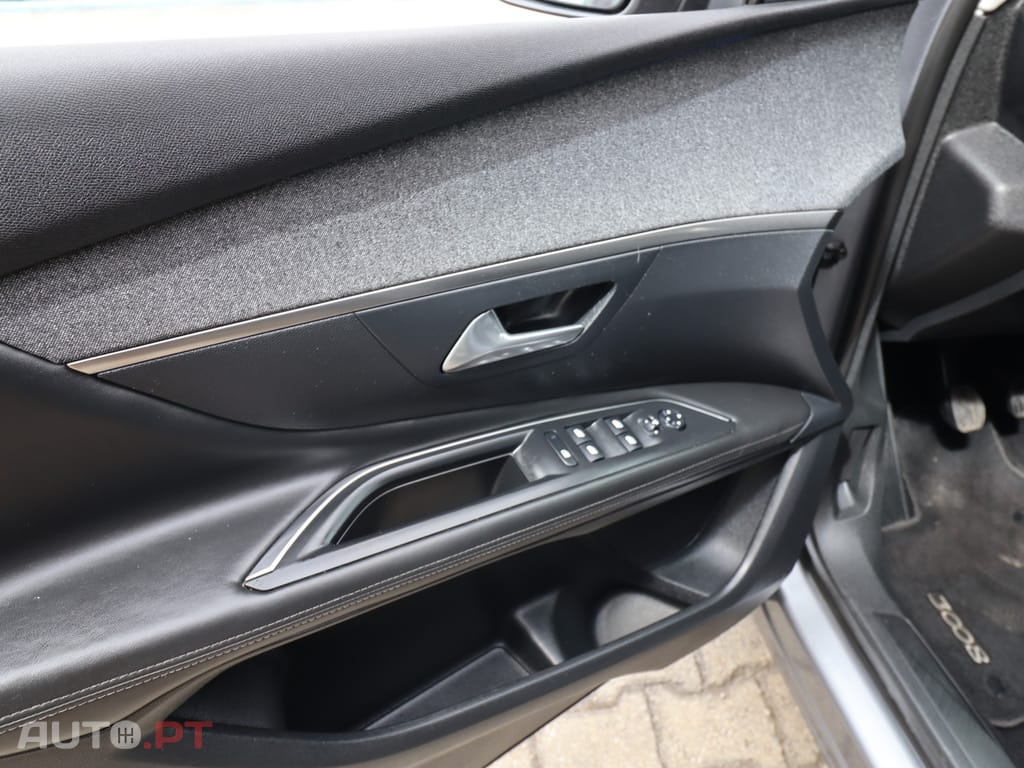 Peugeot 3008 1.6 BlueHDi Allure