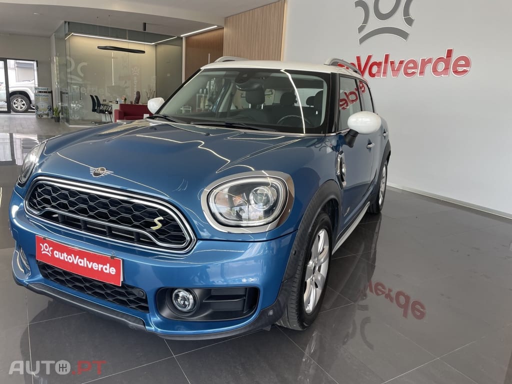 MINI Countryman Cooper SE ALL4 Auto — fotografia 2