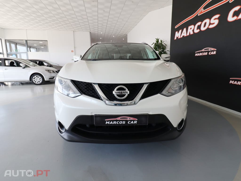 Nissan Qashqai 1.6 dCi Tekna Pele