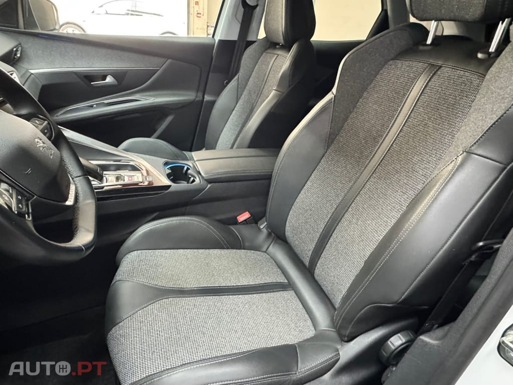Peugeot 3008 1.2 PureTech Allure EAT8