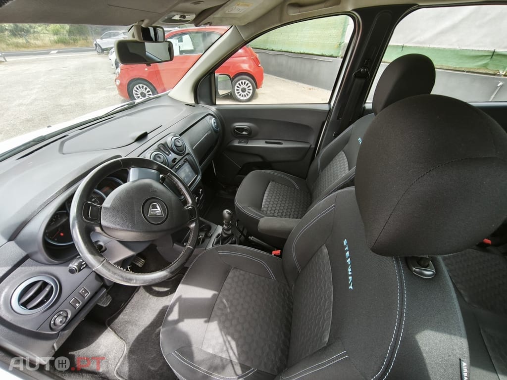 Dacia Lodgy 1.5 dCi Stepway 7L