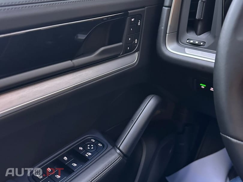 Porsche Macan Electric Turbo