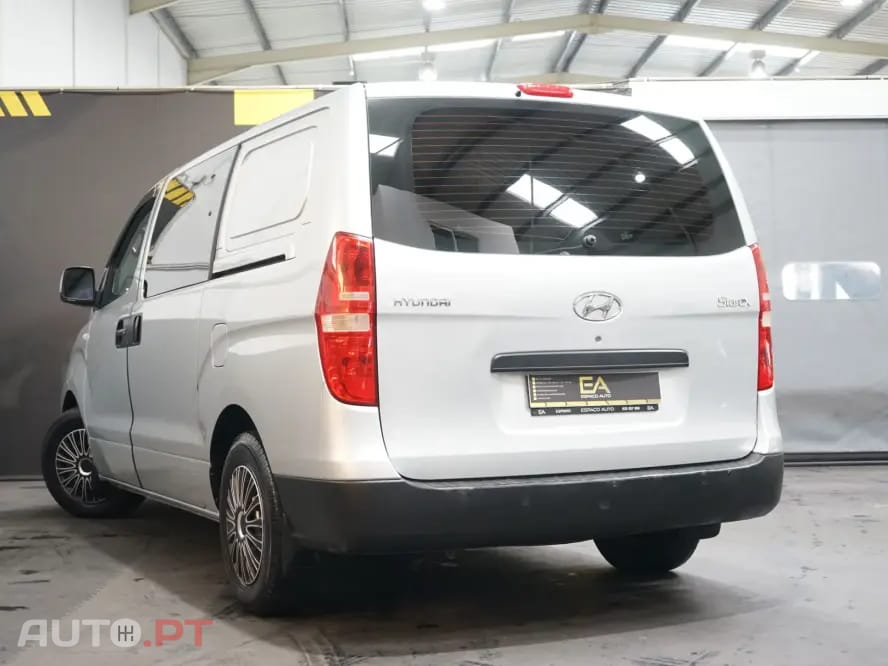 Hyundai H-1 2.5 CRDi Travel Comfort