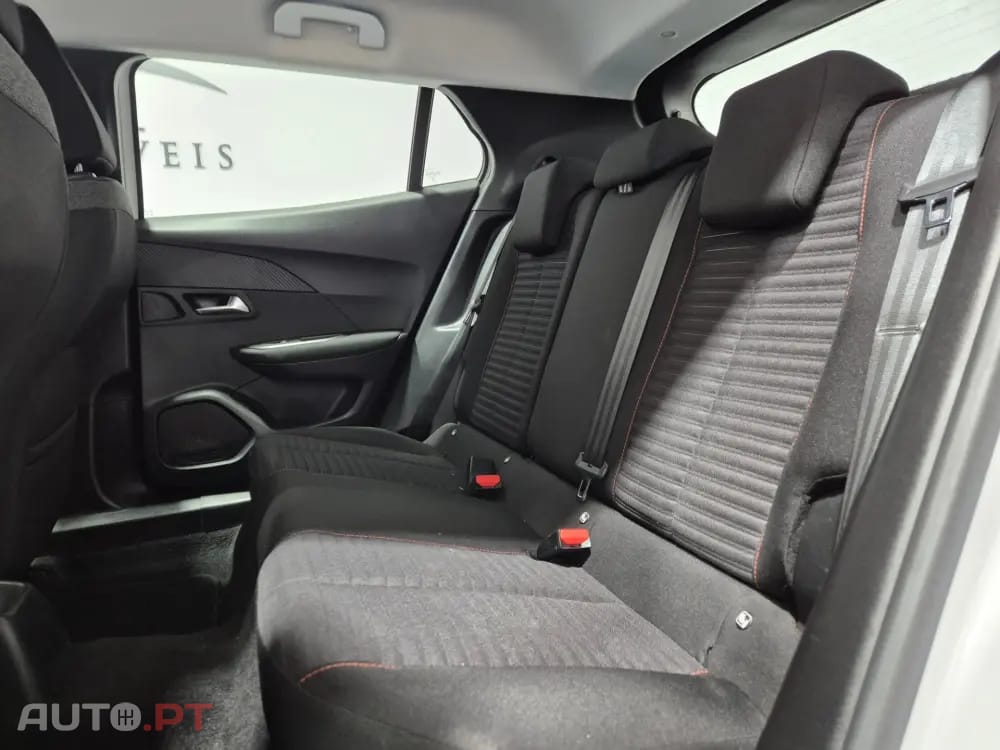 Peugeot 2008 1.5 BlueHDi Active
