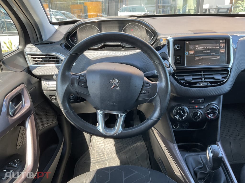 Peugeot 2008 1.2 PureTech Style
