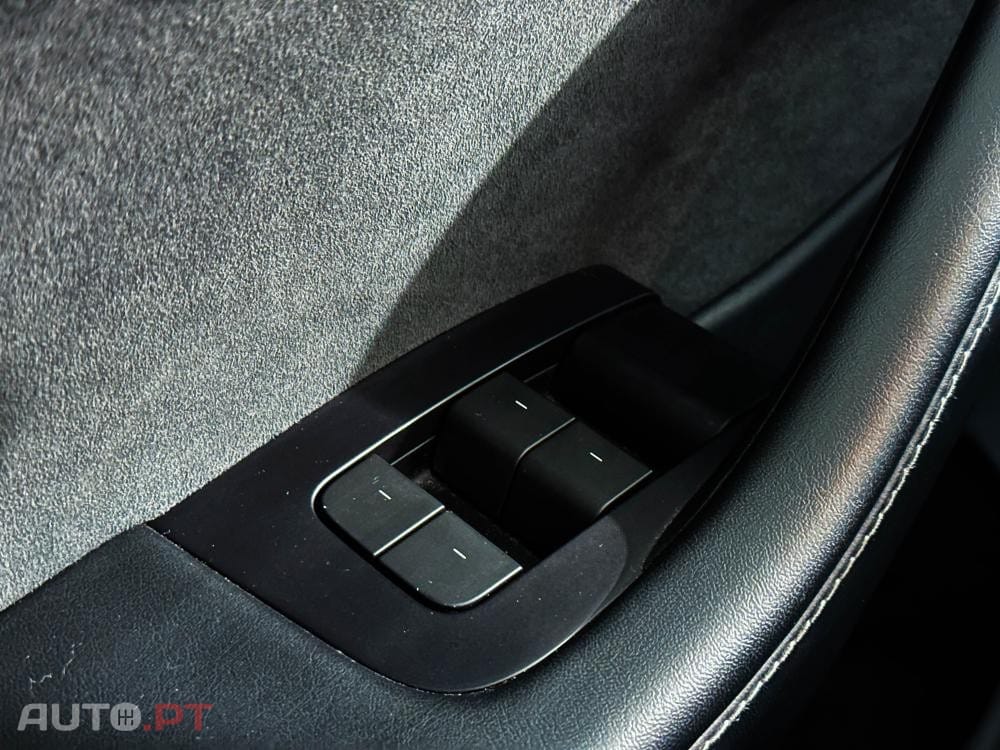 Tesla Model Y Long Range Dual Motor AWD