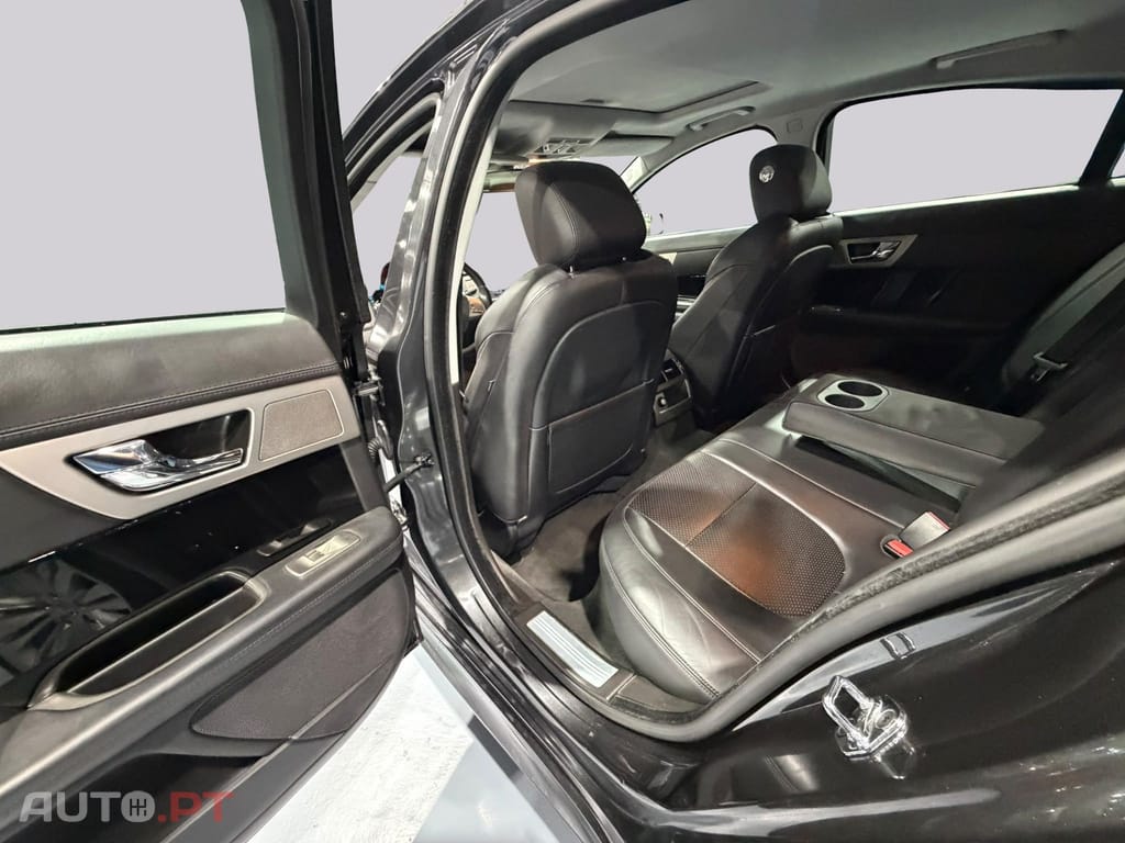 Jaguar XF 3.0D SPORT