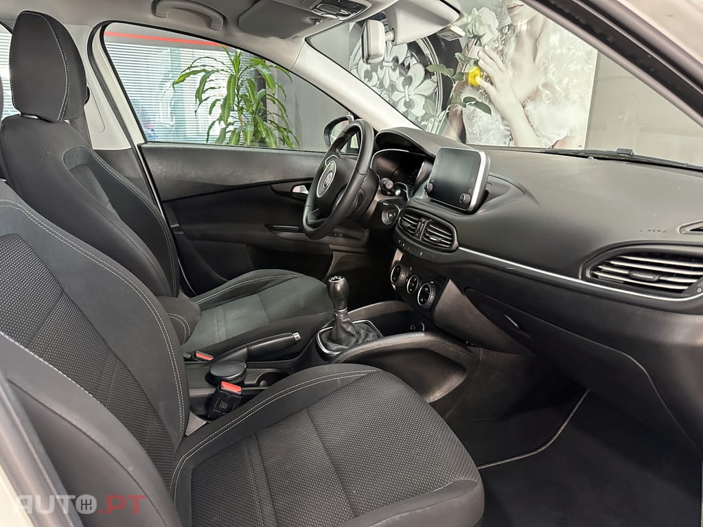 Fiat Tipo Station Wagon 1.3 M-Jet Lounge Tech J17