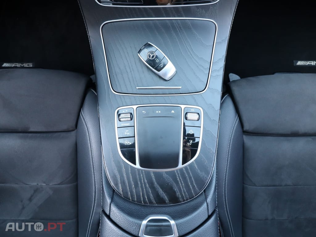 Mercedes-Benz E 300 Bluetec Hybrid Avantgarde